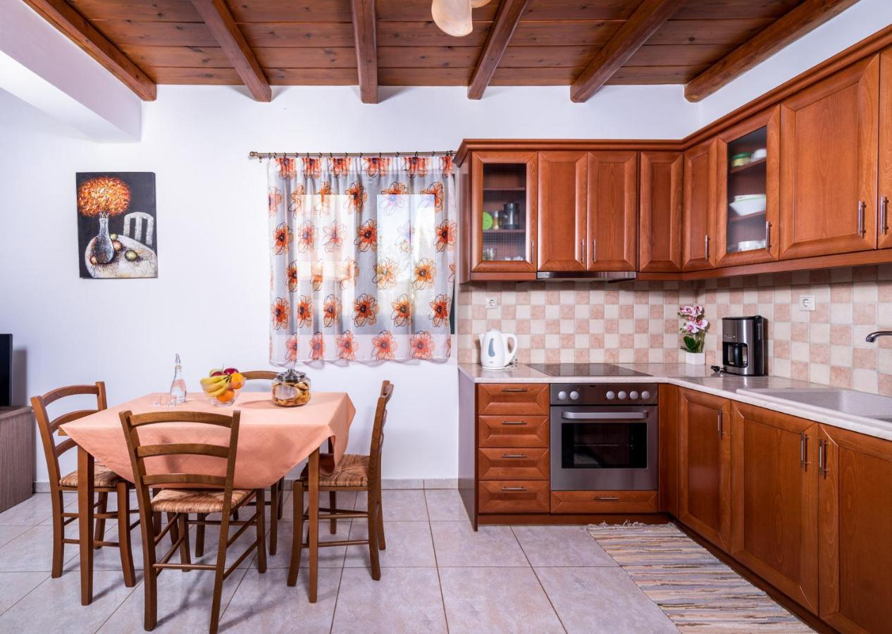 Vrisanos Apartment Pitsidia Exterior foto